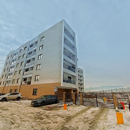 Airport High Class & Parking Apartment ยาช ภายนอก รูปภาพ